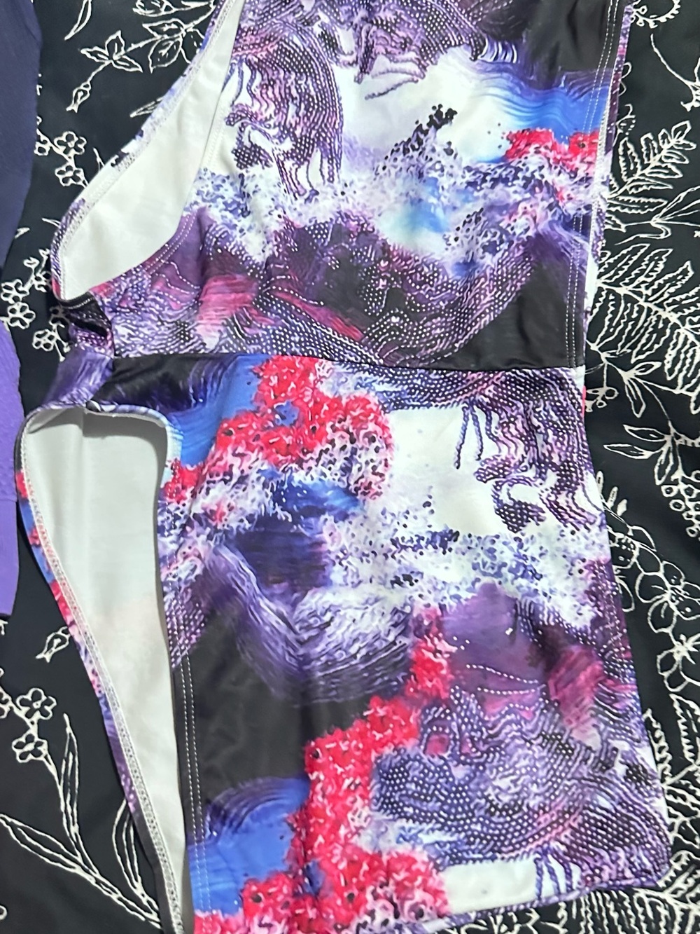 New Balance Zip-Front Sports Bras & Vibrant Purple-Pink Printed Set with shorts - Picture 3 of 8
